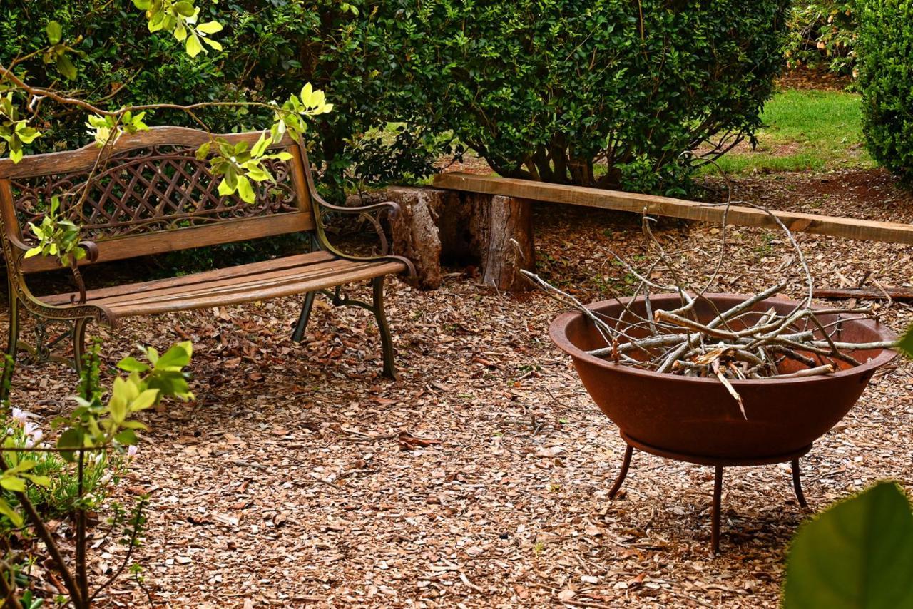 Camelot Boutique Accommodation Mount Tamborine Exterior photo