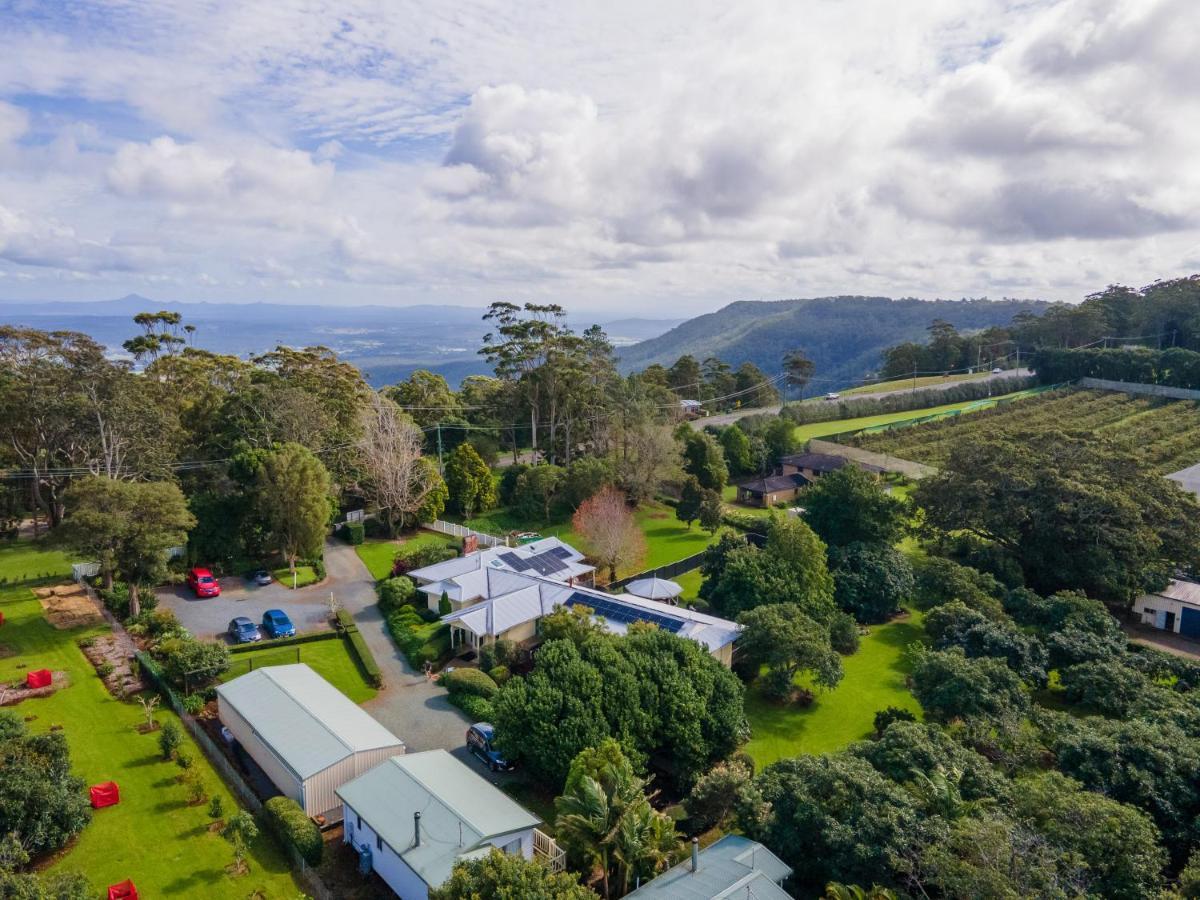 Camelot Boutique Accommodation Mount Tamborine Exterior photo