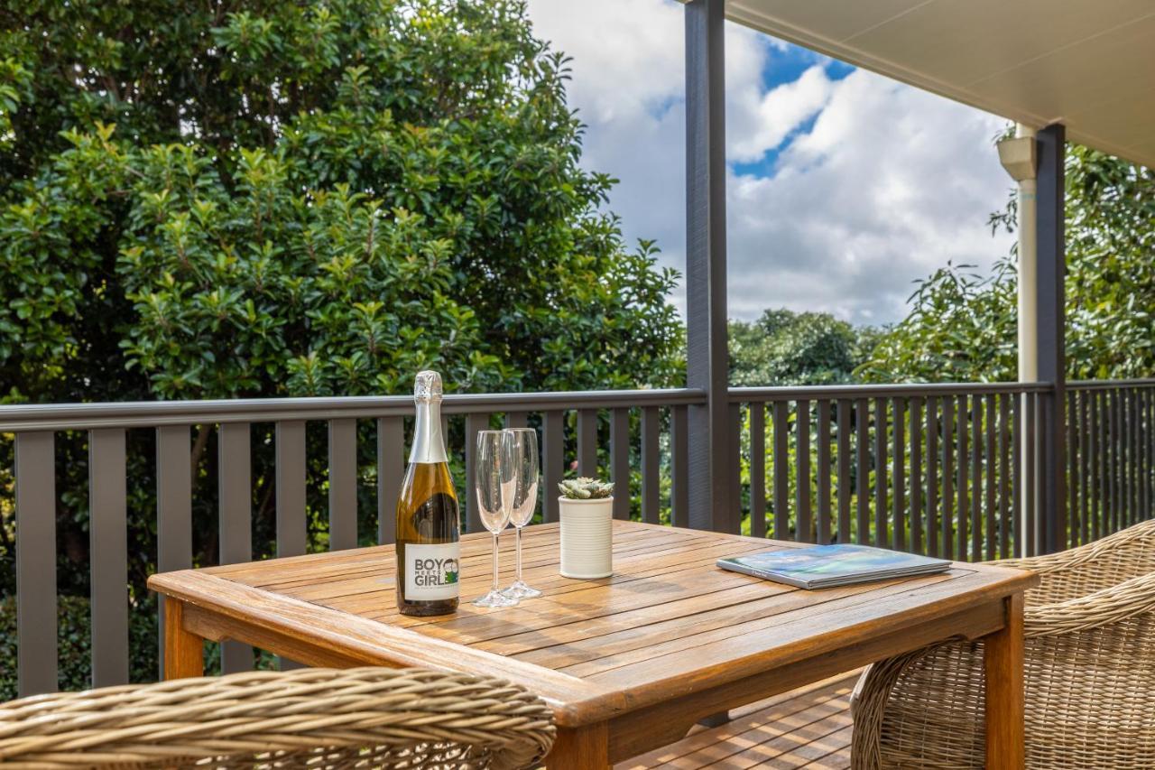 Camelot Boutique Accommodation Mount Tamborine Exterior photo