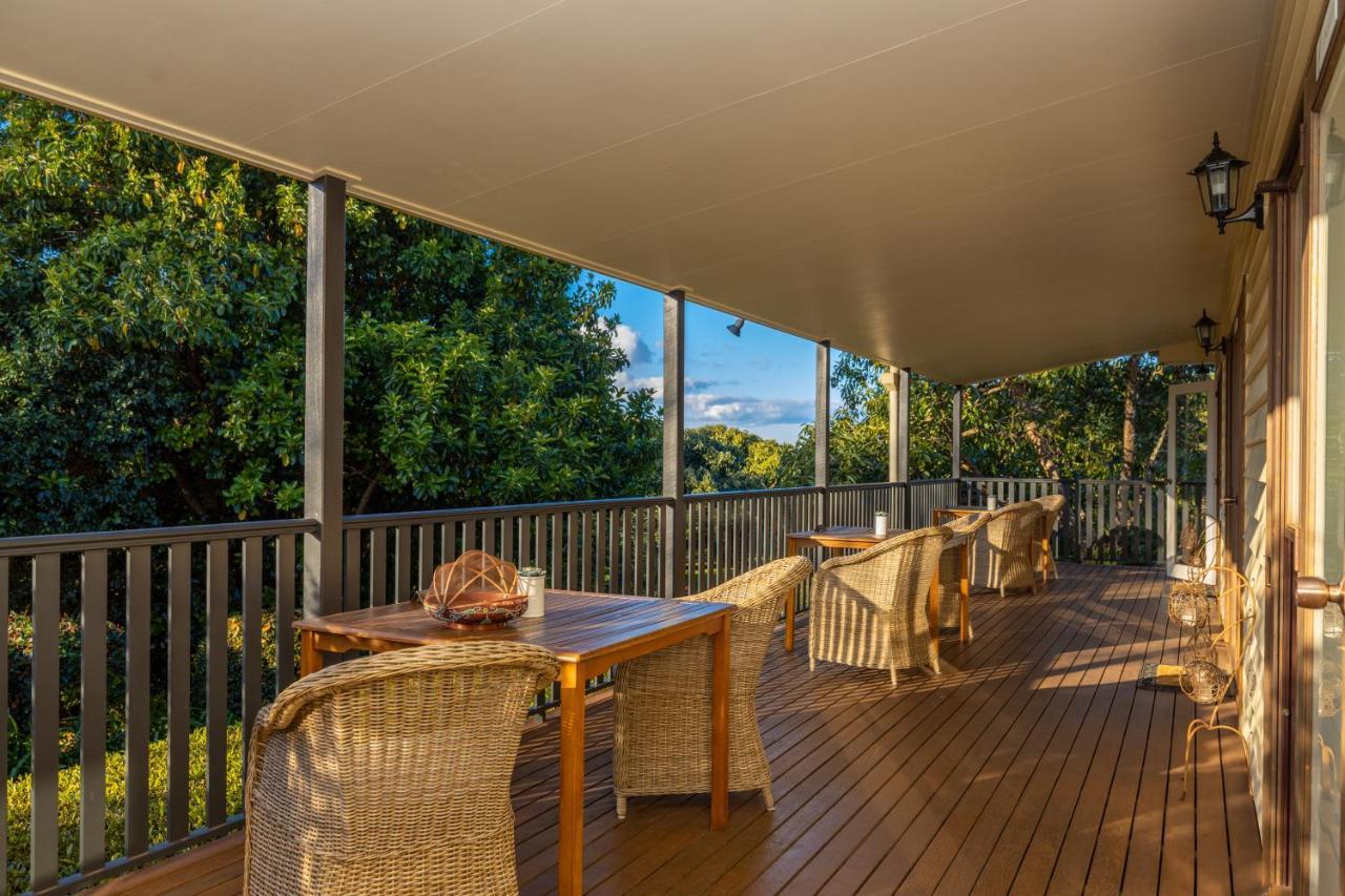 Camelot Boutique Accommodation Mount Tamborine Exterior photo