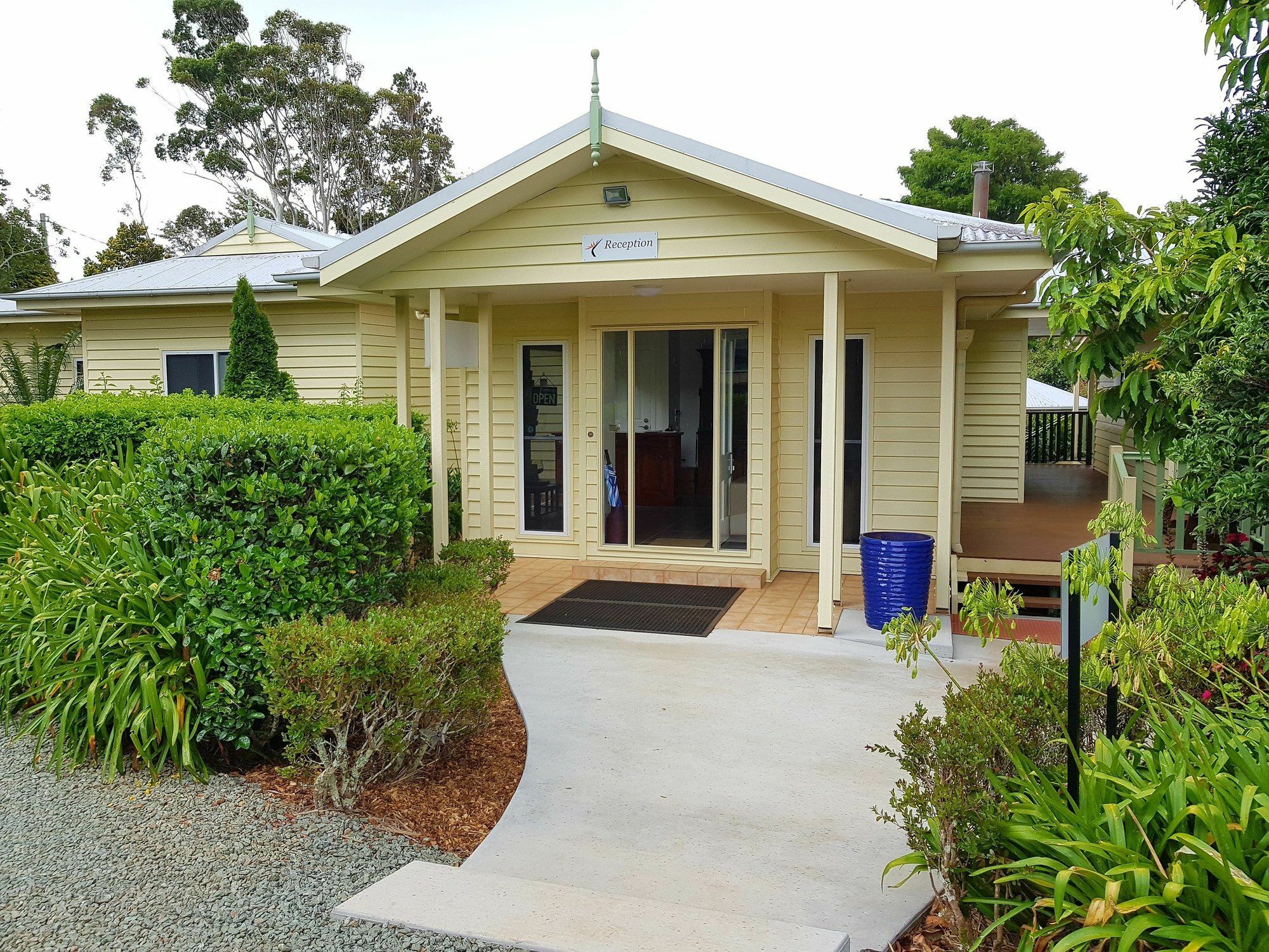 Camelot Boutique Accommodation Mount Tamborine Exterior photo
